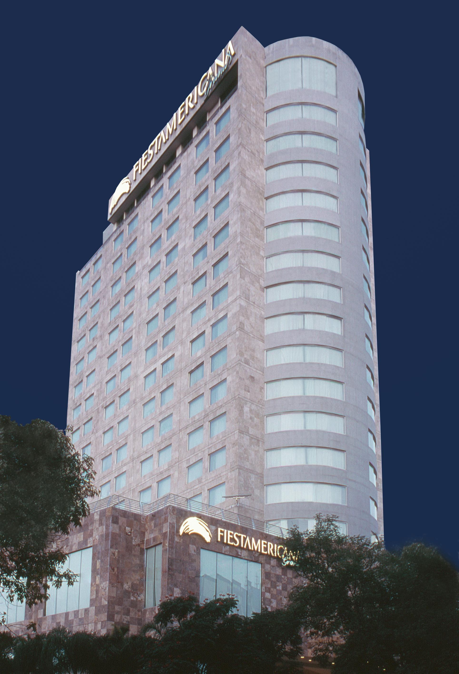 แกรนด์ เฟียสตา อเมริกานา กวาดาลาคารา คันทรี คลับ Hotel กัวดาลาฮารา ภายนอก รูปภาพ
