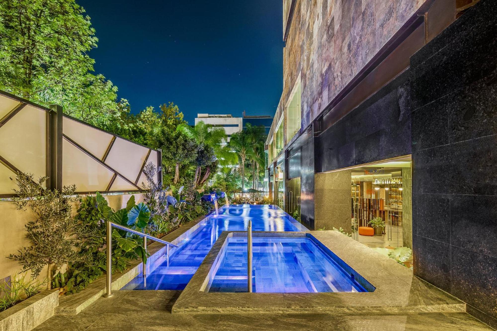 แกรนด์ เฟียสตา อเมริกานา กวาดาลาคารา คันทรี คลับ Hotel กัวดาลาฮารา ภายนอก รูปภาพ