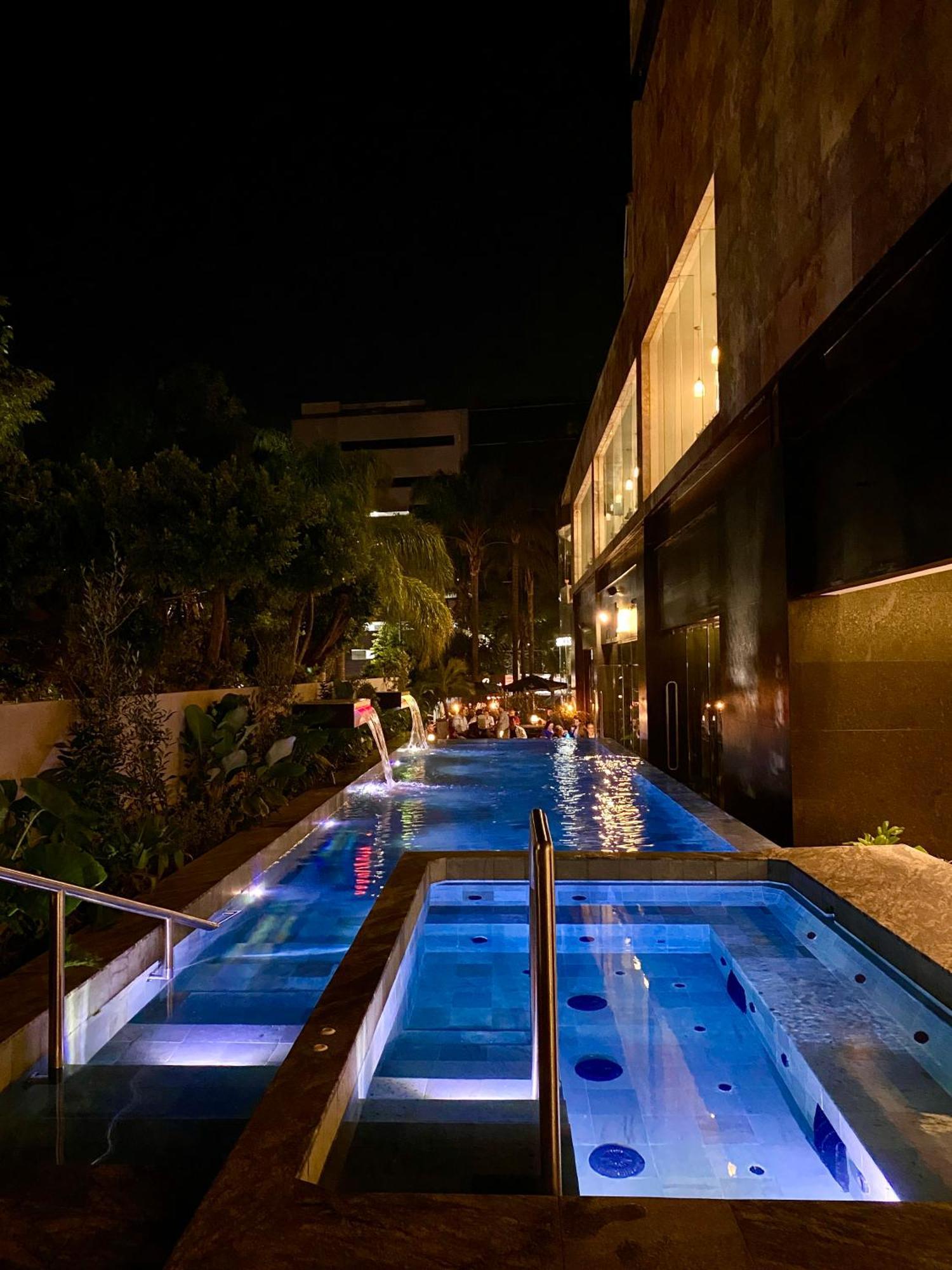 แกรนด์ เฟียสตา อเมริกานา กวาดาลาคารา คันทรี คลับ Hotel กัวดาลาฮารา ภายนอก รูปภาพ